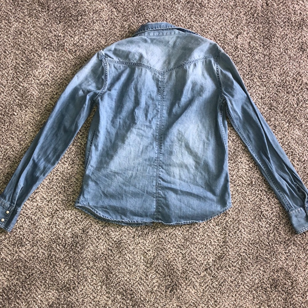 American Eagle Distressed Denim Button Down Shirt - Picture 3 of 3